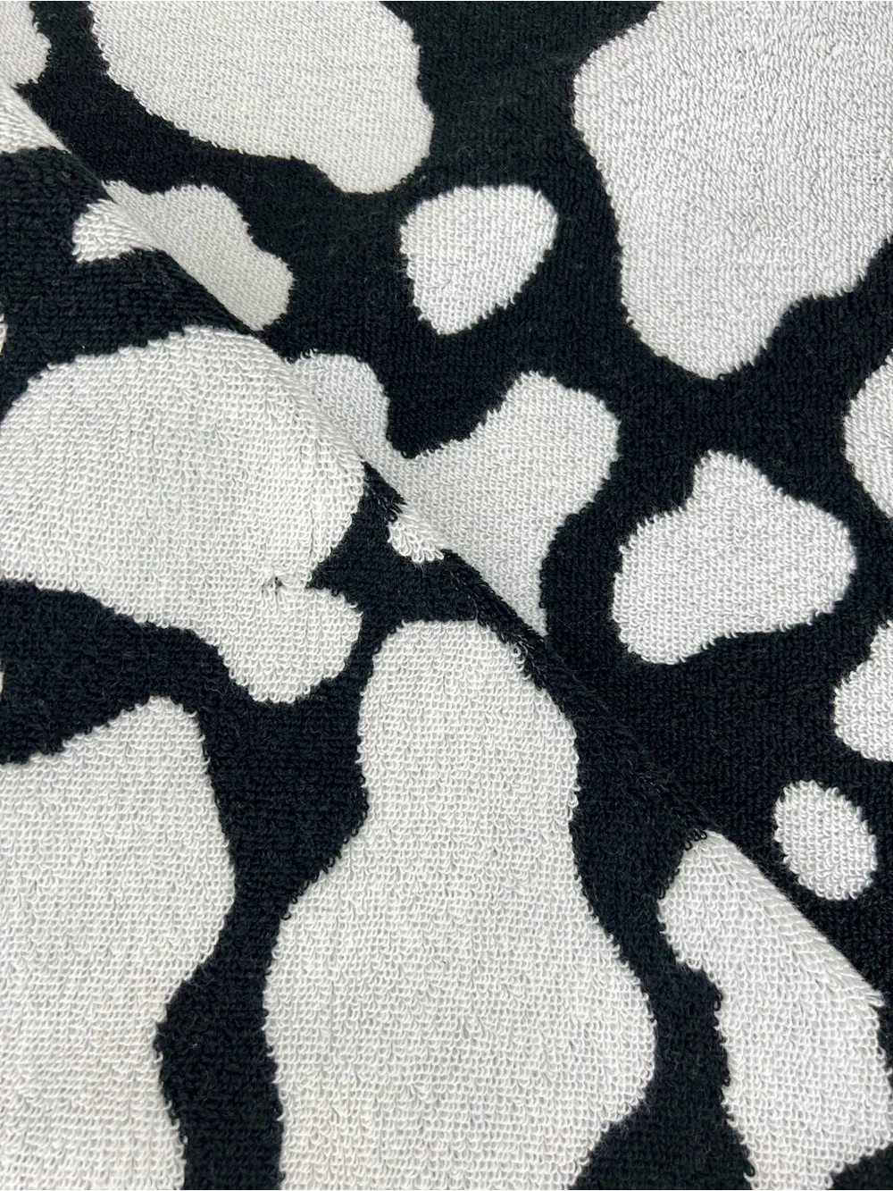 Truly Lou Black & White Cow Print Bath Towels Soft Velour Cotton 2 Pc NEW